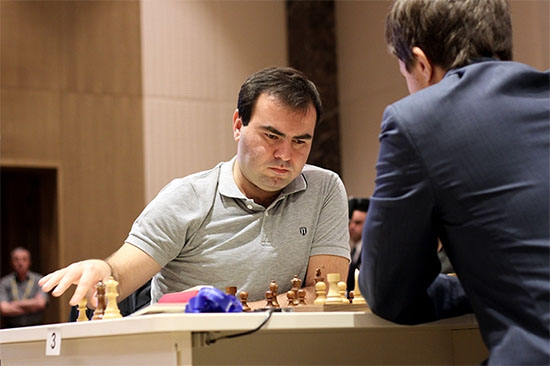 http://es.chessbase.com/Portals/4/files/news/2015/events/baku/mamedayrov03942-.jpg