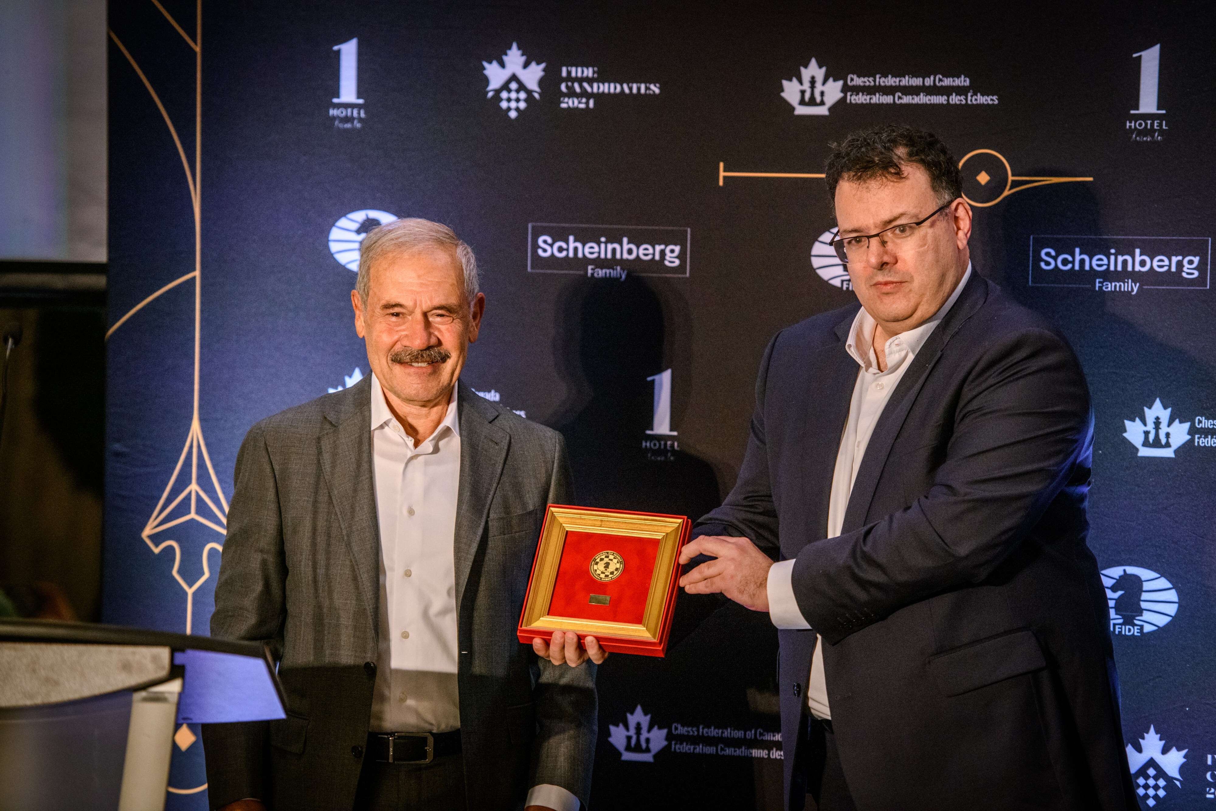 Isai Scheinberg y Emil Sutovsky | Foto: Michal Walusza (FIDE)
