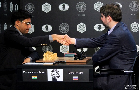 Candidatos R6: Anand derrota a Svidler AnandSvidler1