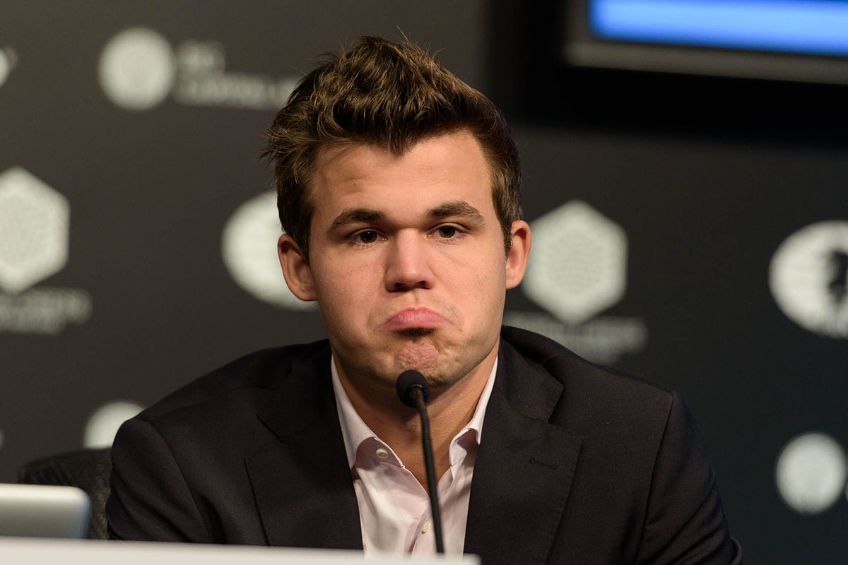 Magnus Carlsen desiste de seu título mundial e substituí-lo não será fácil  - 22/07/2022 - Esporte - Folha