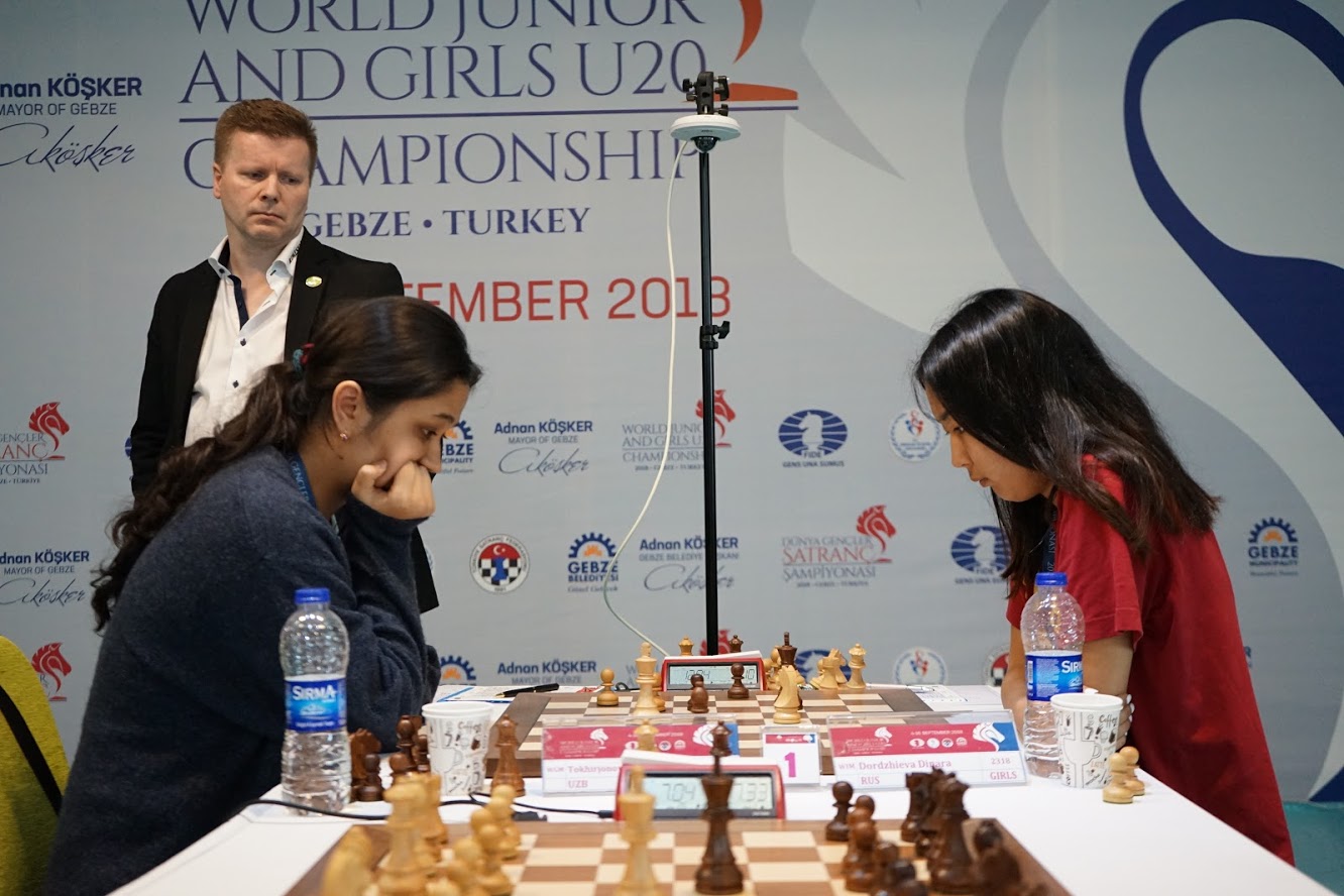 Gulrukhbegim Tokhirjonova vs. Dinara Dordzhieva | Foto: Amruta Mokal
