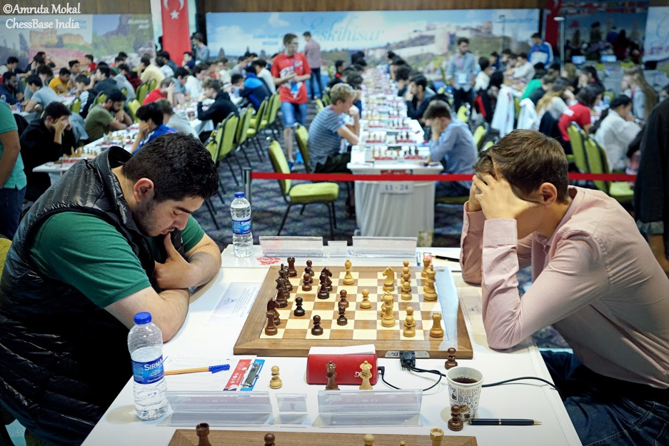 Andrey Esipenko vs. Parham Maghsoodloo | Foto: Amruta Mokal