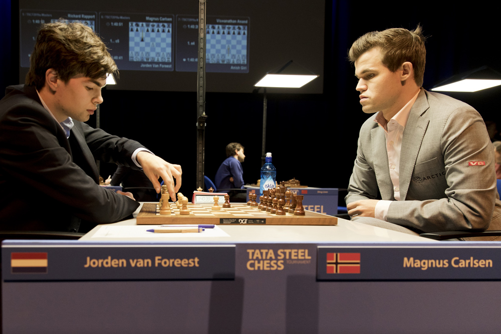 Jorden-van-Foreest-vs-Magnus-Carlsen