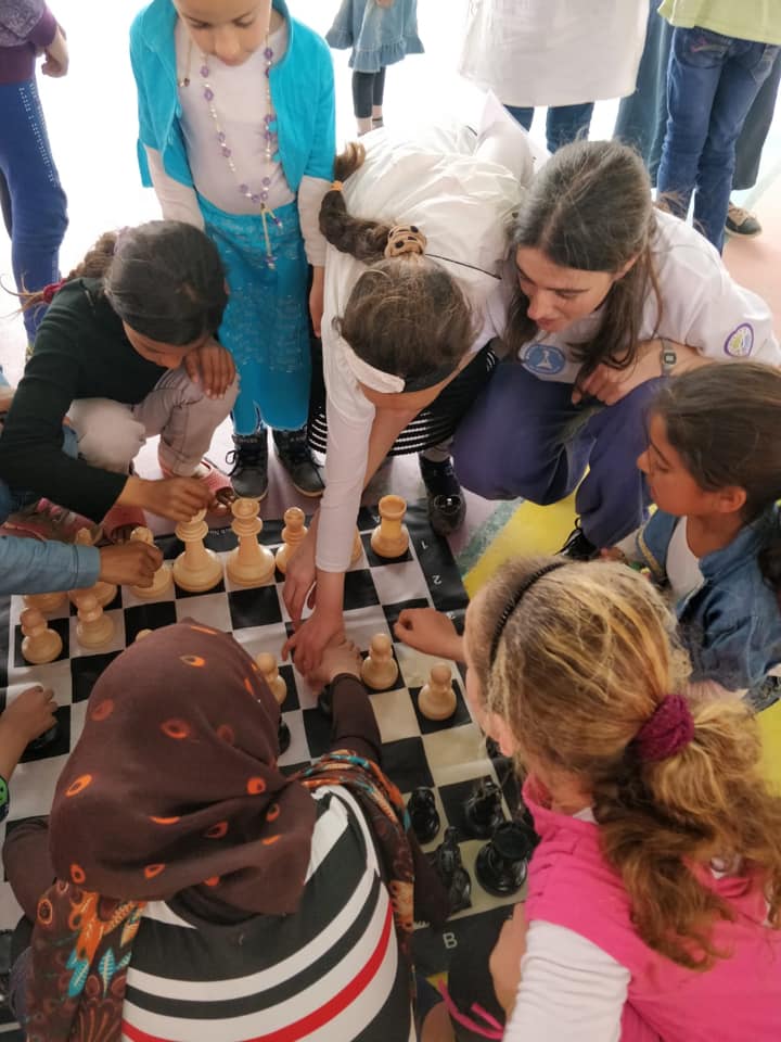 Trabajando con los niños | Foto: via Daniel Rivera Escola de Xadrez de Pontevedra