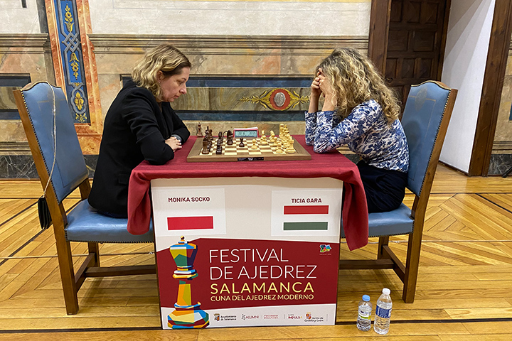 Monika Socko y Ticia Gara | Foto: Festival de Ajedrez de Salamanca 2022