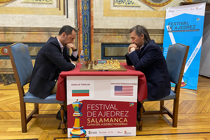 Veselin Topalov y Gata Kamsky | Foto: Festival de Ajedrez de Salamanca 2022