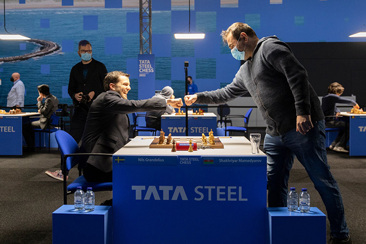 Nils Grandelius y Shakhriyar Mamedyarov | Foto: Jurriaan Hoefsmit (Tata Steel Chess)