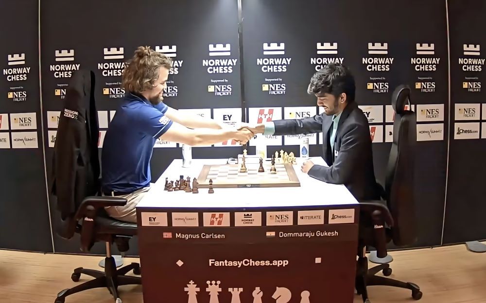 Magnus Carlsen, Dommaraju Gukesh