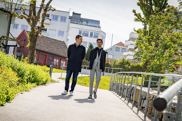 Erwin l'Ami y Anish Giri paseando | Foto: Lennart Ootes