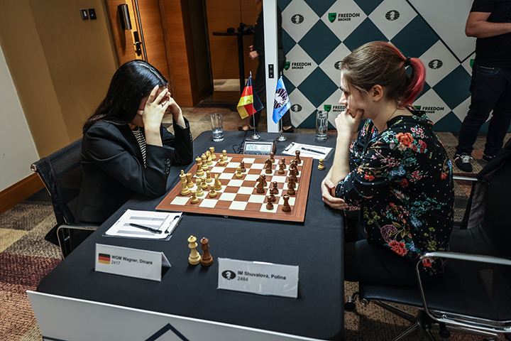 Dinara Wagner vs. Polina Shuvalova | Foto: Mark Livshitz