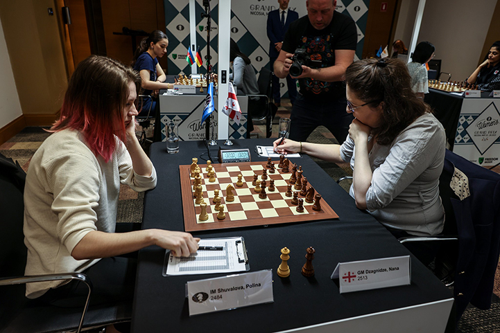 Polina Shuvalova vs. Nana Dzagnidze | Foto: Mark Livshitz