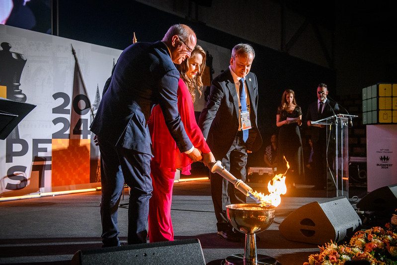 La antorcha olímpica ha llegado a su destino | Foto: Michal Walusza (FIDE)