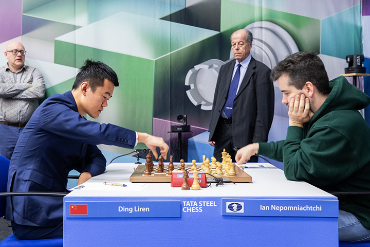 Ding Liren vs. Ian Nepomniachtchi | Foto: Jurriaan Hoefsmit (Tata Steel Chess 2024)