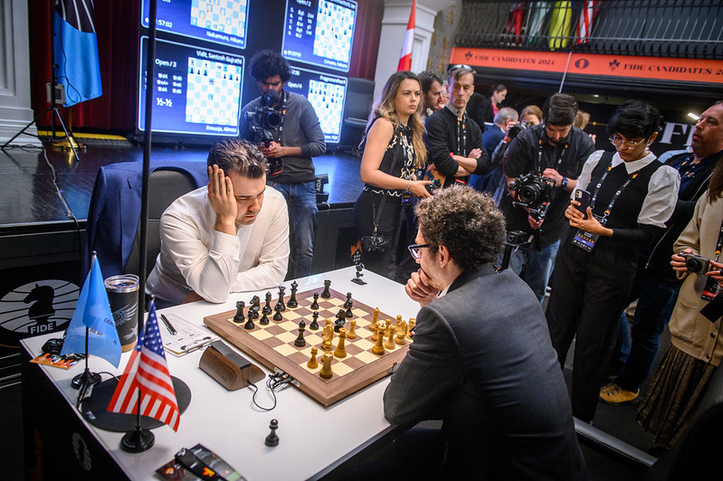 Nepomniachtchi y Caruana | Foto: Mihal Walusza (FIDE)