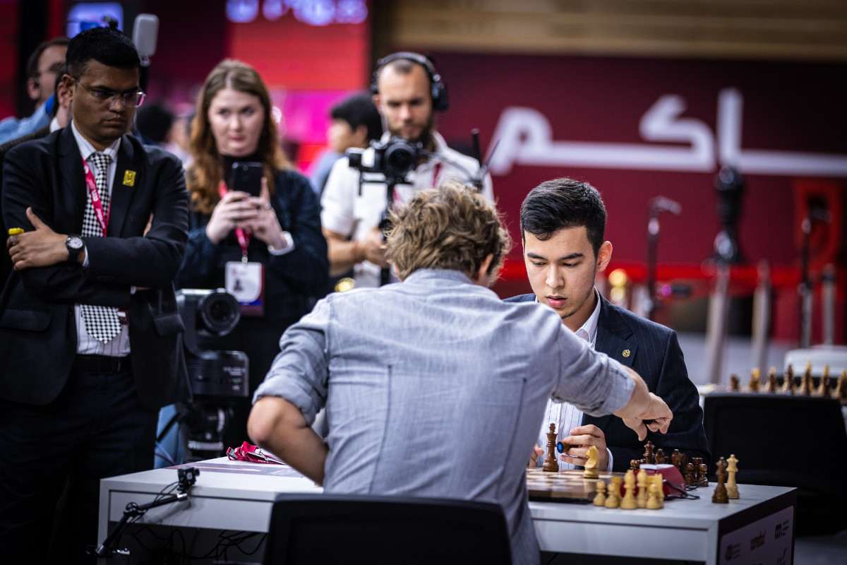 Magnus Carlsen, Nodirbek Abdusattorov