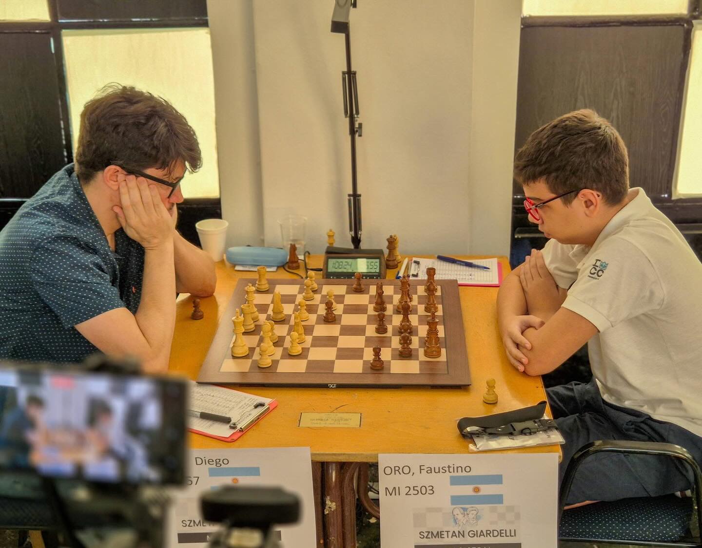 Diego Flores, Faustino Oro