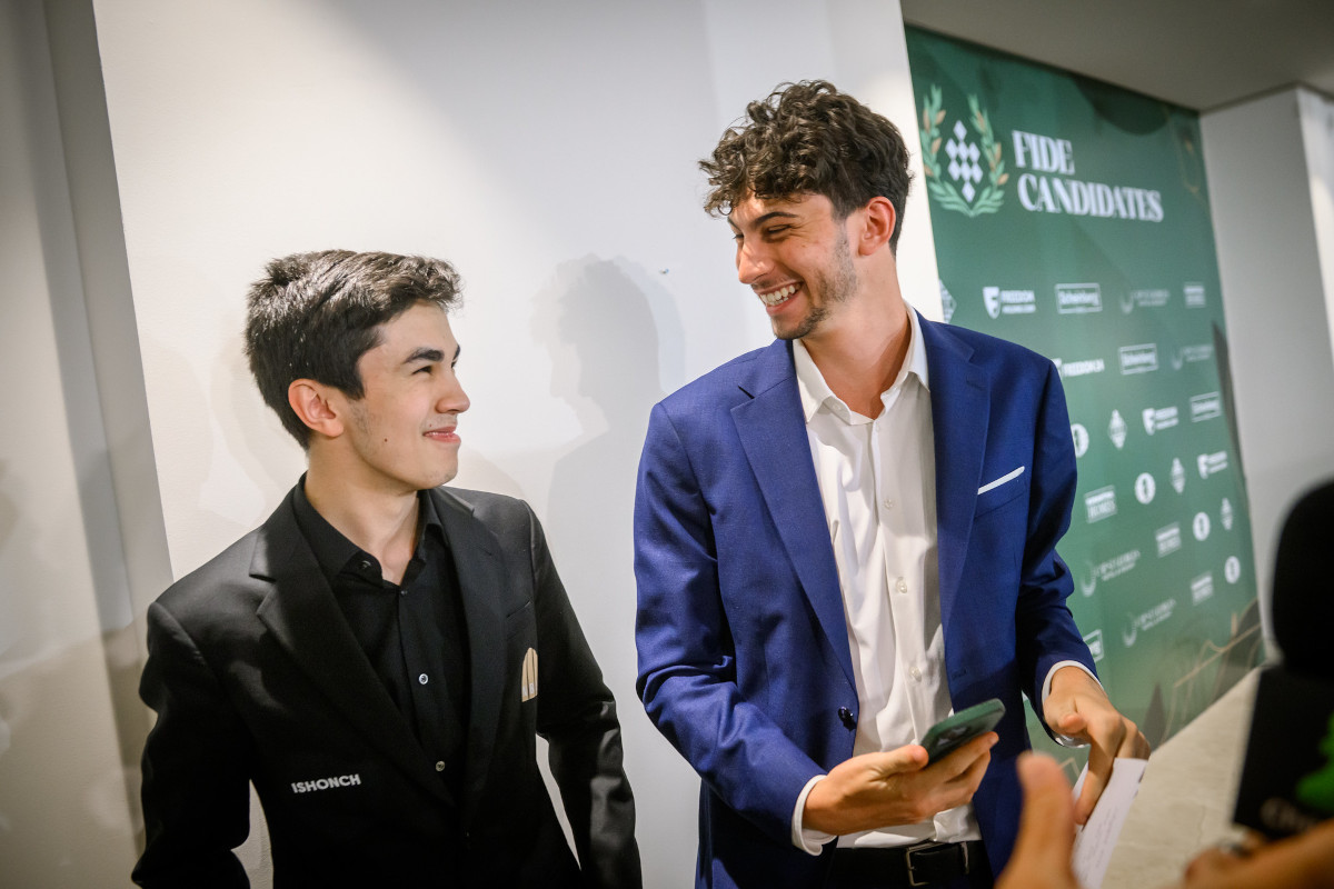 Javokhir Sindarov, Zachary Saine