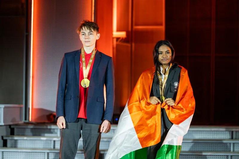 Gleb Dudin, Savitha Shri
