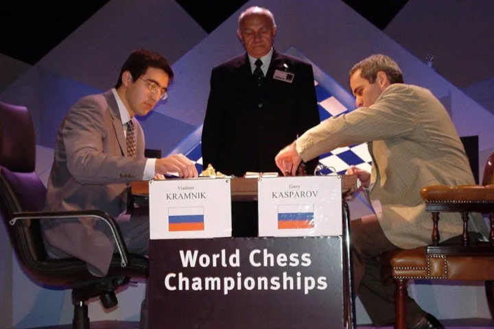 世界チェス選手権「KASPAROV V KRAMNIK LONDON 2000」 Zenón Franco: Kramnik vs. Kasparov, Londres 2000 | ChessBase