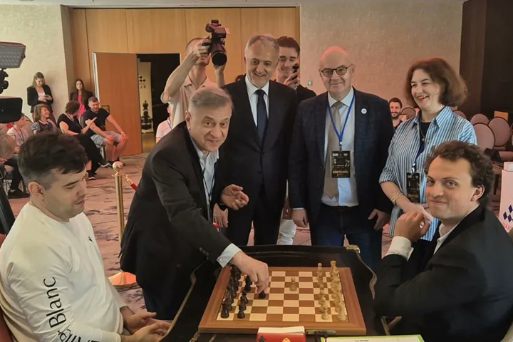 Chess news — Match en Belgrado: Nepomniachtchi y Niemann igualan en match a ocho partidas